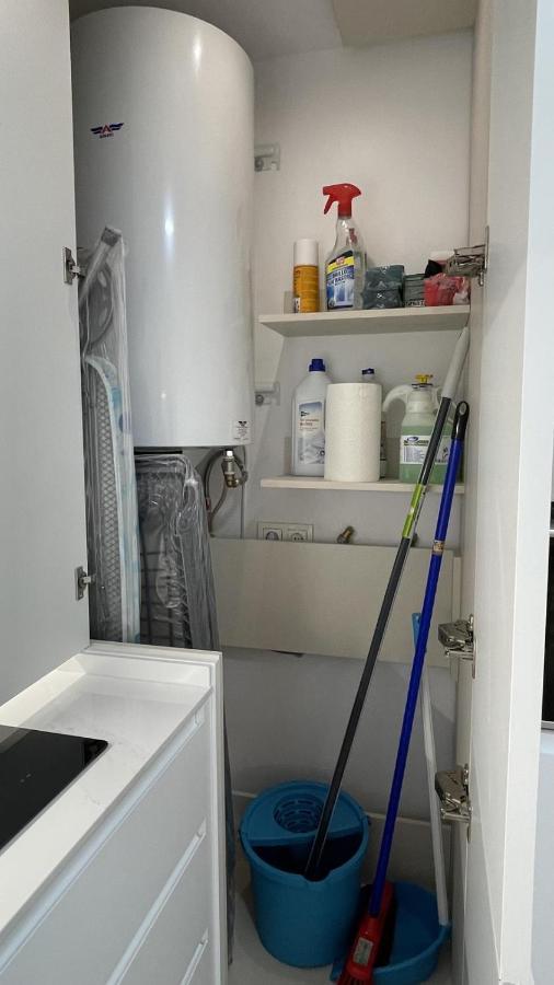 Piso De Lujo En Primera Linea De Playa Y Garaje 加的斯 外观 照片