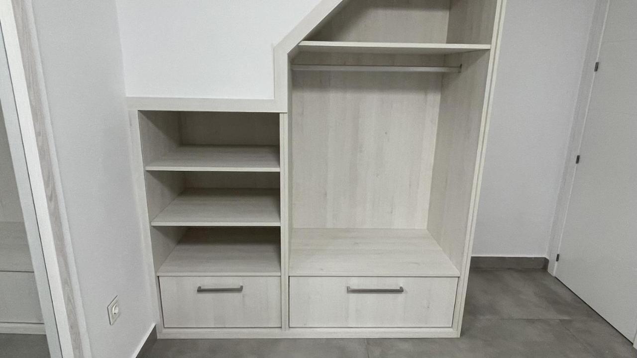 Piso De Lujo En Primera Linea De Playa Y Garaje 加的斯 外观 照片